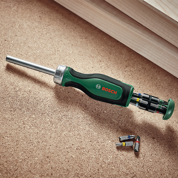 Bosch Ratchet skrúfujárn með 12 bitum